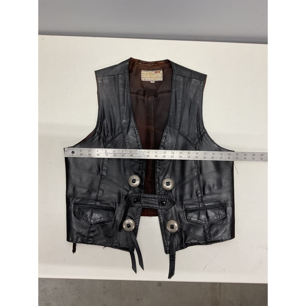 Vintage Black Leather Western Concho Fringe Vest  Size 42 Biker - Picture 4 of 5